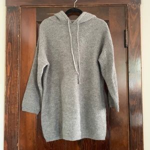 LuLu’s oversized sweater